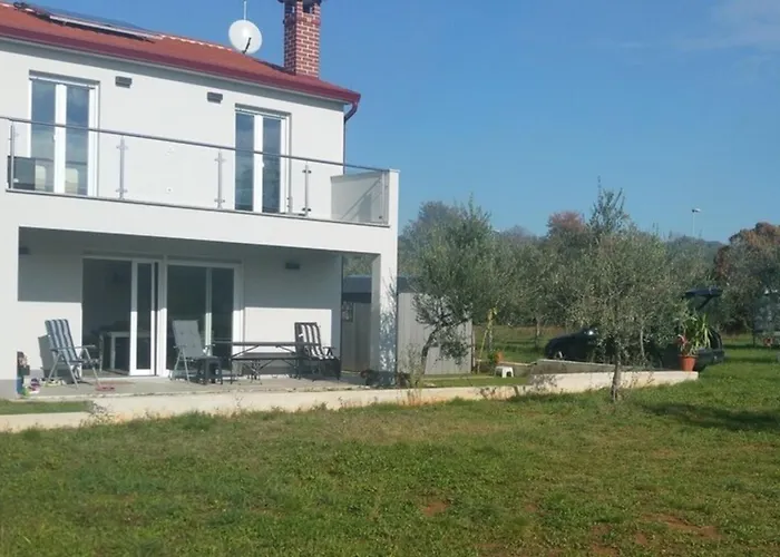 Apartman Olivia Valkanela App 1 *