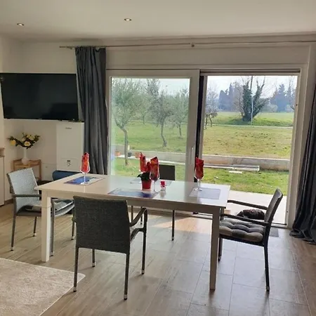 Olivia Valkanela App 1 Vrsar